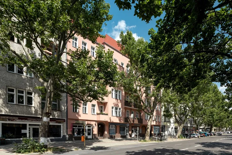 Charmante 2-Zimmer-Altbauwohnung im Erdgeschoss — photo 1